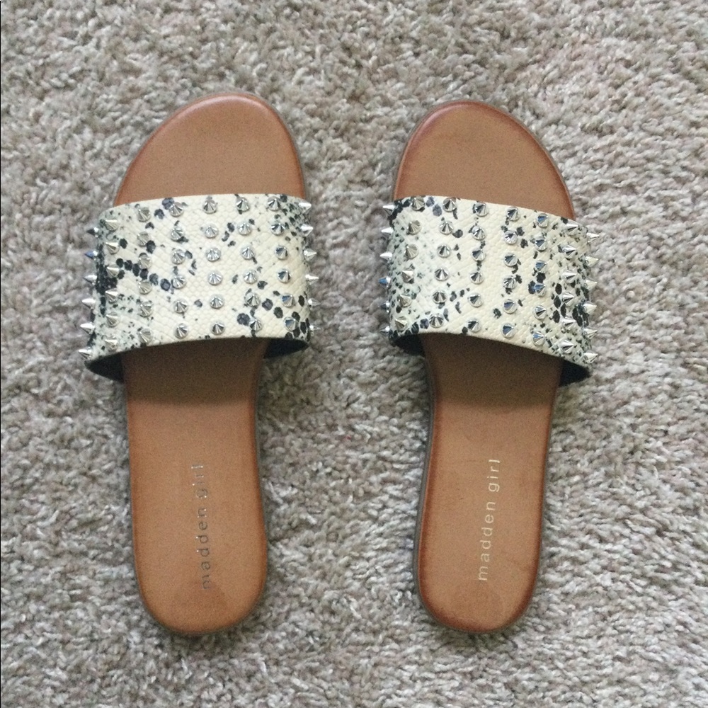 🔥🔥HOST PIC🔥🔥Madden Girl Farrin Studded Sandals - Picture 8 of 11